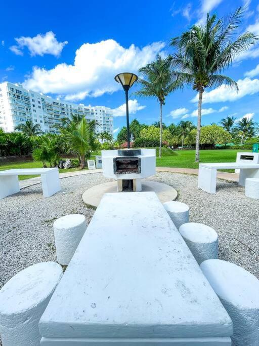Punta Me Luxury Apartments Ocean View & Beach Front In Amara Cancún Exteriör bild